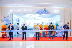 生而破界 | Arcfox极狐空间绿地360店正式开