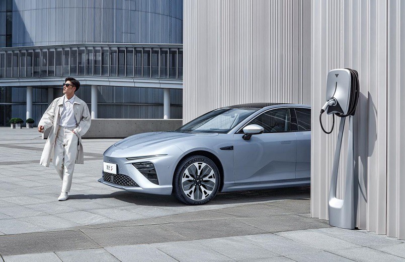 <b>让加电像加油一样轻松! 哪吒汽车在227城免费充电,快充桩超40万根</b>