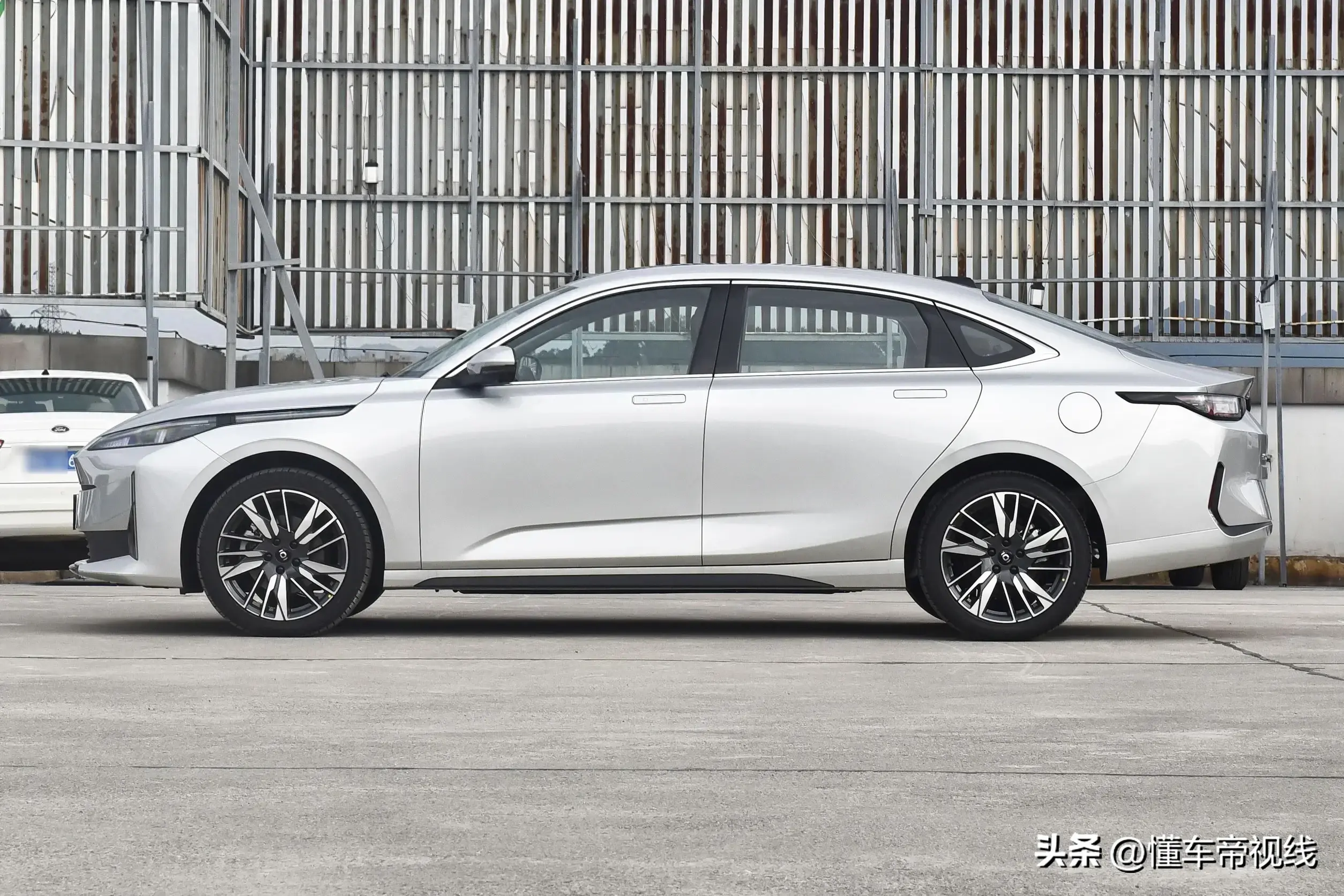 售8.99万元起，长安启源A05正式上市，竞争秦PLUS DM-i