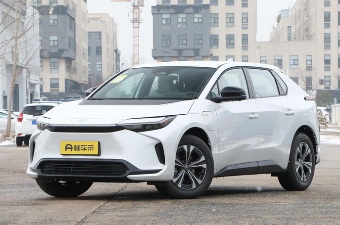 中型纯电SUV 广汽丰田铂智4X推限时保价政策 现款17.98万元起