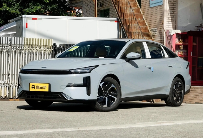 新增管家模式，可实时监控车辆安全，吉利银河L6首次OTA