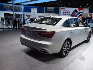 荣威ei6昆明现车让利 限时优惠3.6万元