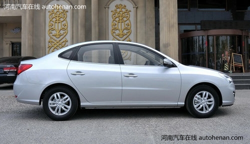 驰骋雪地谁更安心?三款热门家轿导购