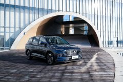 <b>尽享“大四座”舒适体验,五菱凯捷解锁自驾新姿势</b>