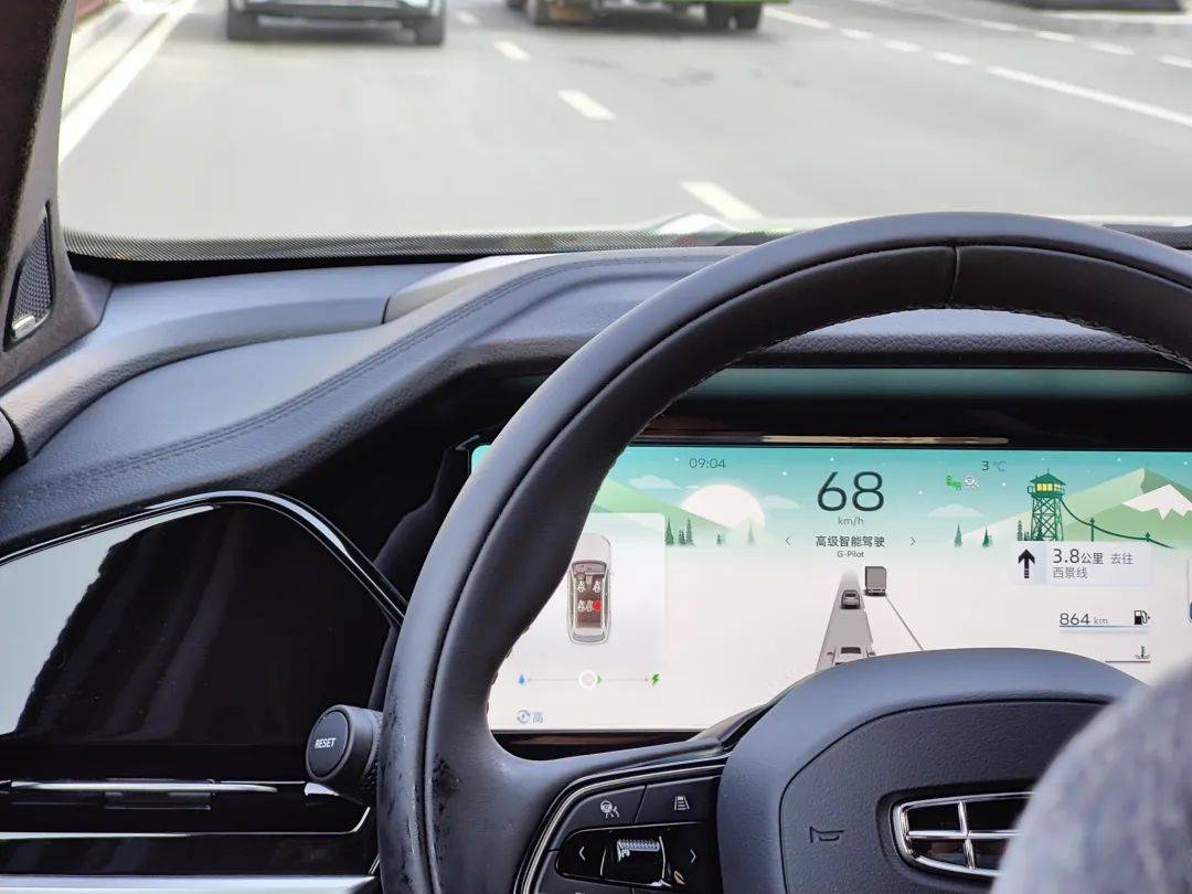 试驾吉利星越L混动：动力比丰田本田强，但细节还得改进