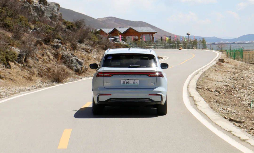 试驾吉利星越L混动：动力比丰田本田强，但细节还得改进
