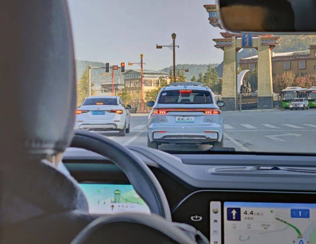 试驾吉利星越L混动：动力比丰田本田强，但细节还得改进
