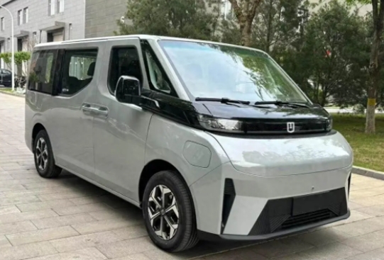 新车|纯电续航405公里/中大型MPV,吉利远