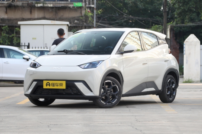 或8月上市,2025款比亚迪海鸥实车亮相,