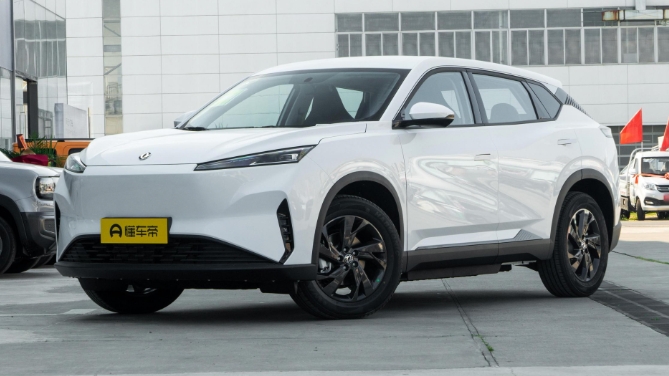 售14.99万元起，东风风神SKY EV01新车型上市