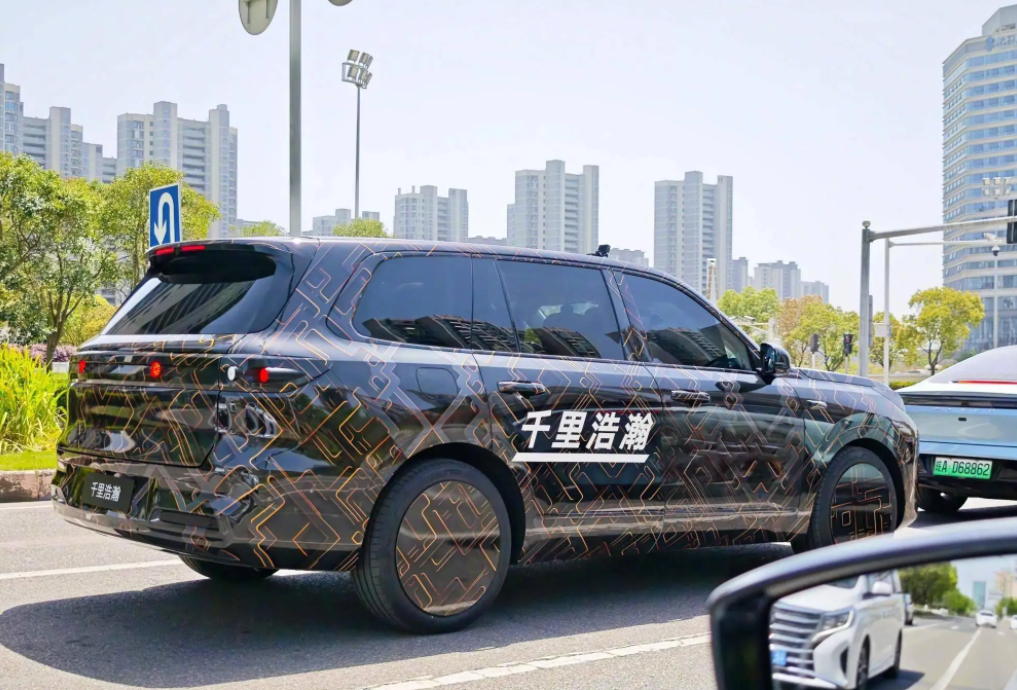 市场展望：吉利银河M9能否破局高端六座