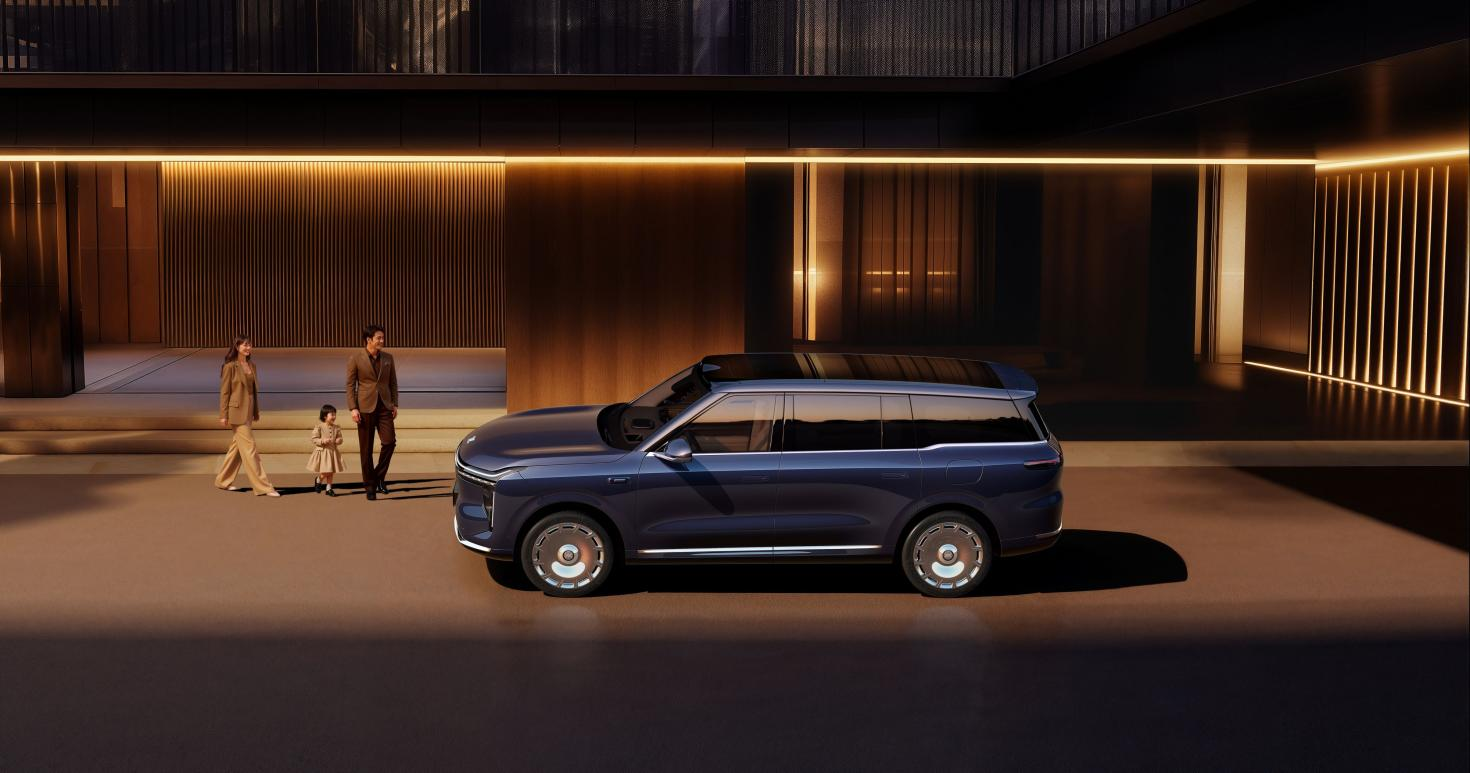 32.28万元起！上汽旗舰大六座·智己LS9震撼