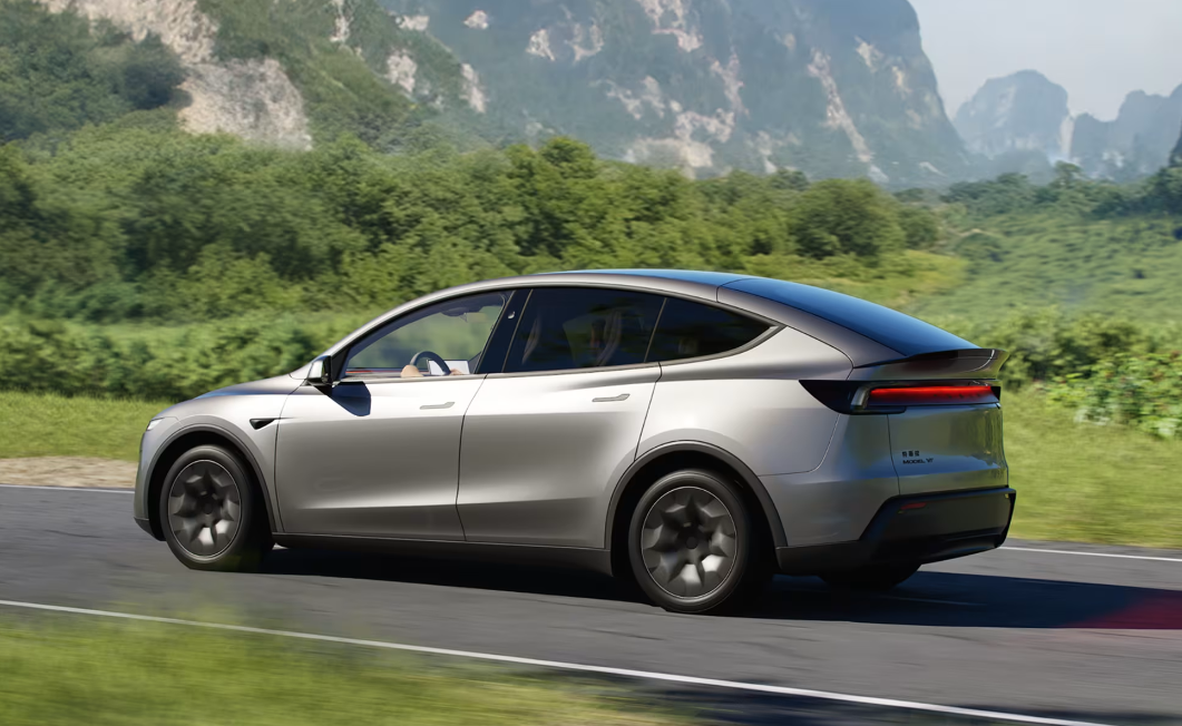 Model Y塞进第三排！这波“加长手术”是妙